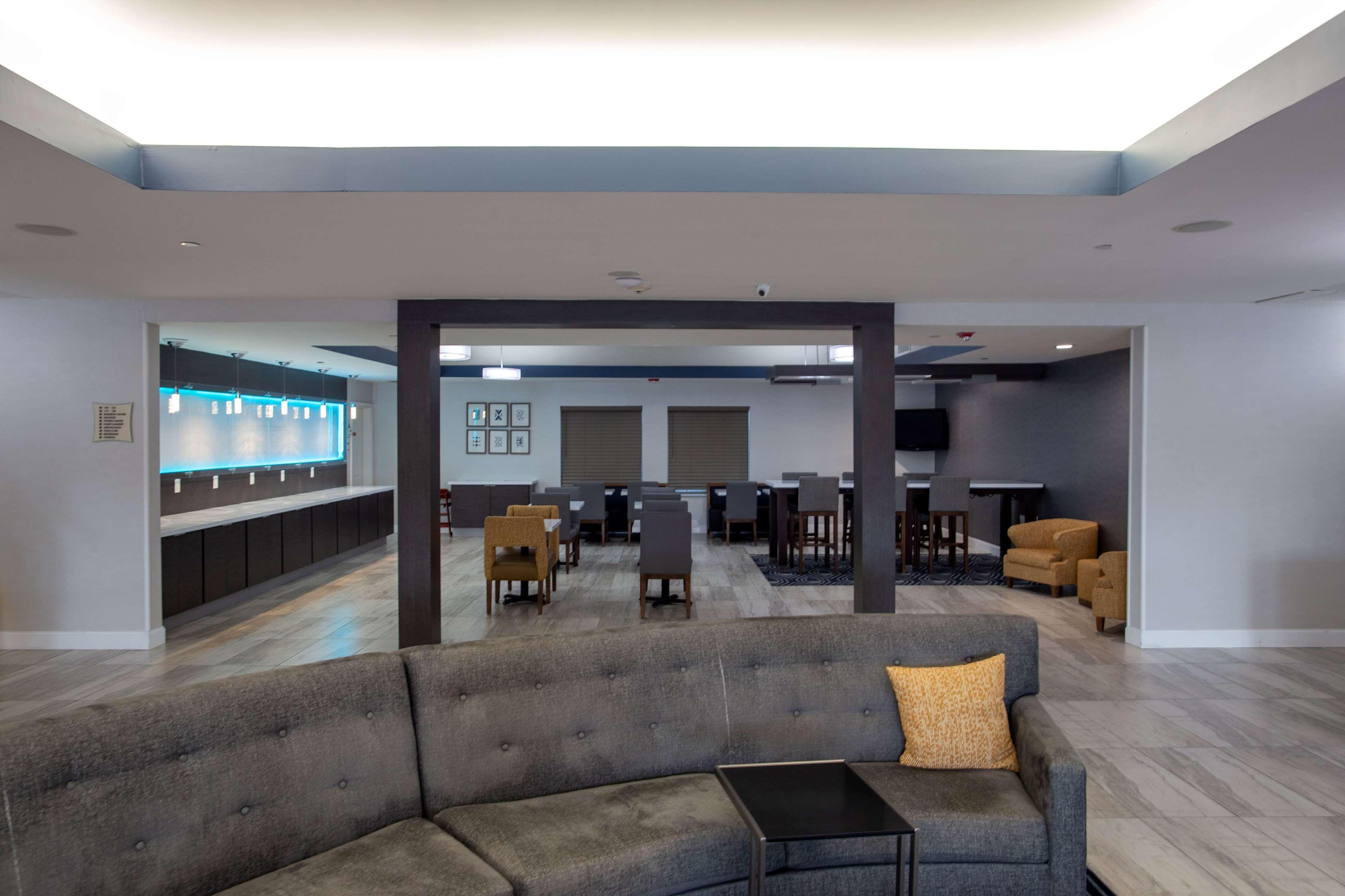 La Quinta By Wyndham Houston East At Normandy Hotel Exterior photo