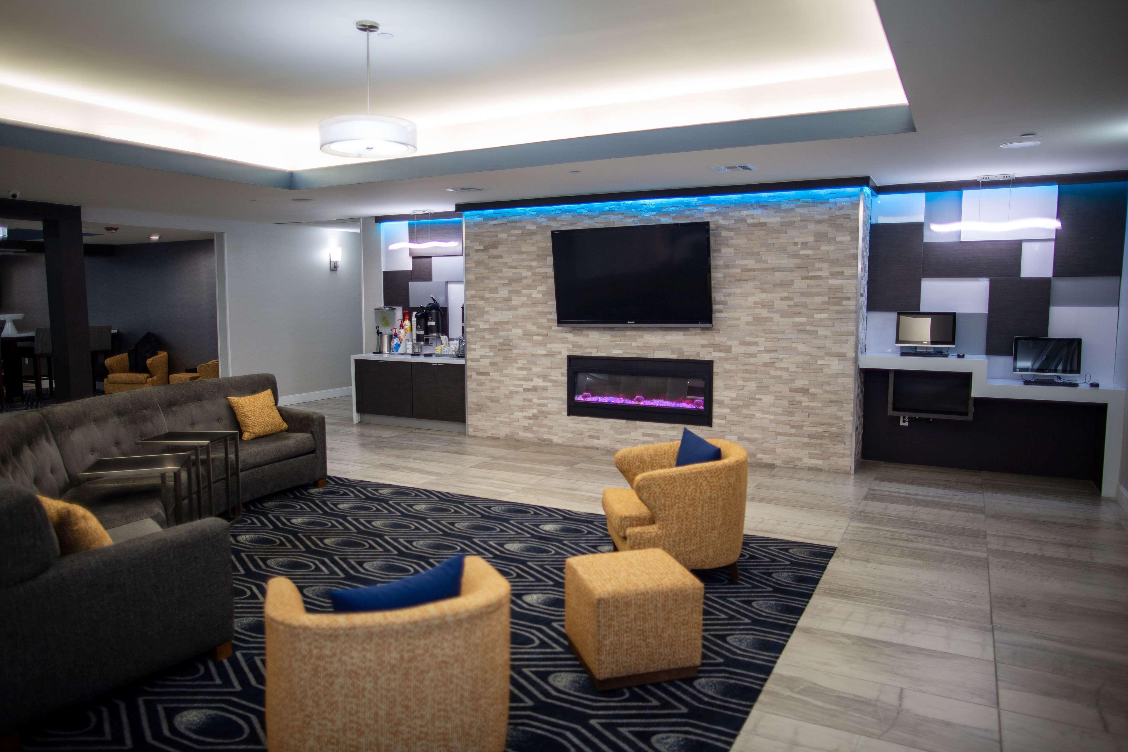 La Quinta By Wyndham Houston East At Normandy Hotel Exterior photo