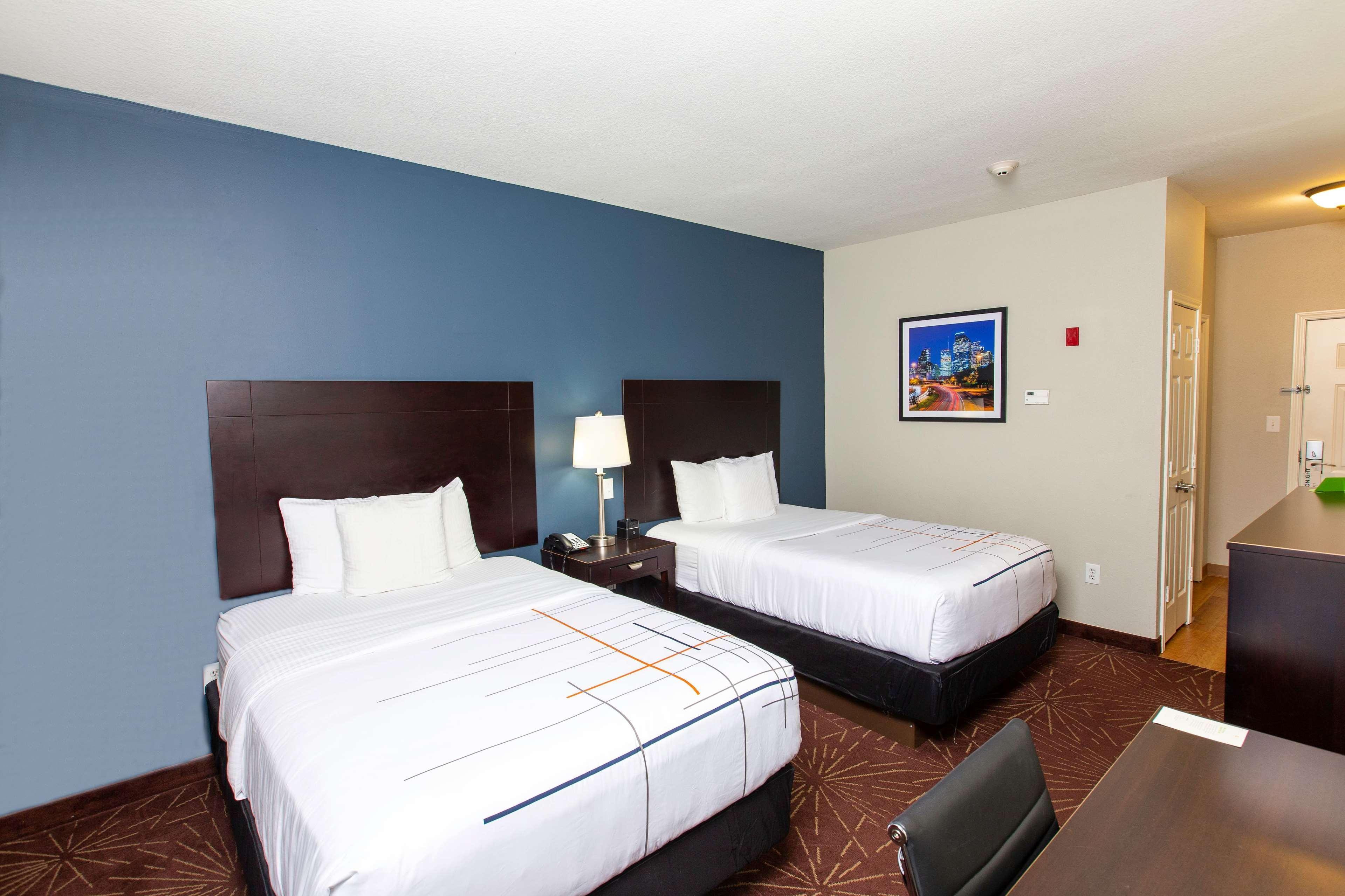 La Quinta By Wyndham Houston East At Normandy Hotel Exterior photo